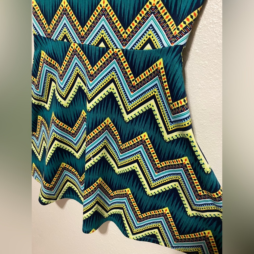 Divided by H&M Chevron Geometric Fit Flare Dress Size 10 Festival - Picture 4 of 4